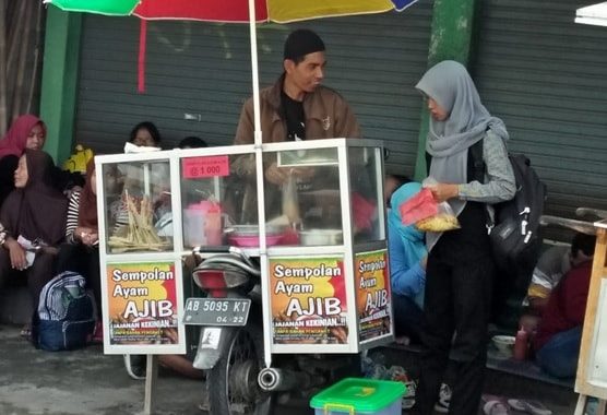 Sewa Perlengkapan Usaha